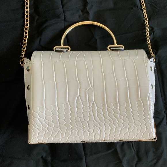 Unique Small White Leather Reptile Print Purse - Picture 2 of 10